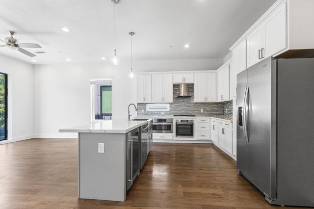 2450 N Garrett Avenue 14, Dallas, TX 75206