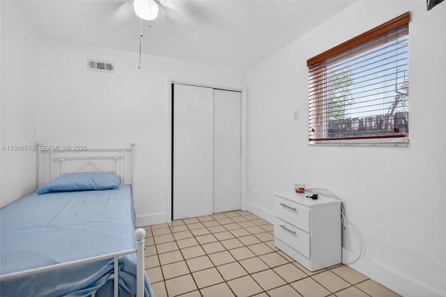 733 W 33rd Street, Hialeah, FL 33012