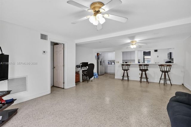 733 W 33rd Street, Hialeah, FL 33012