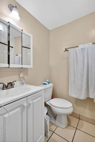 733 W 33rd Street, Hialeah, FL 33012