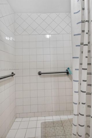 733 W 33rd Street, Hialeah, FL 33012
