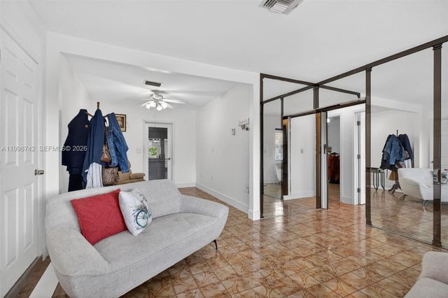 733 W 33rd Street, Hialeah, FL 33012