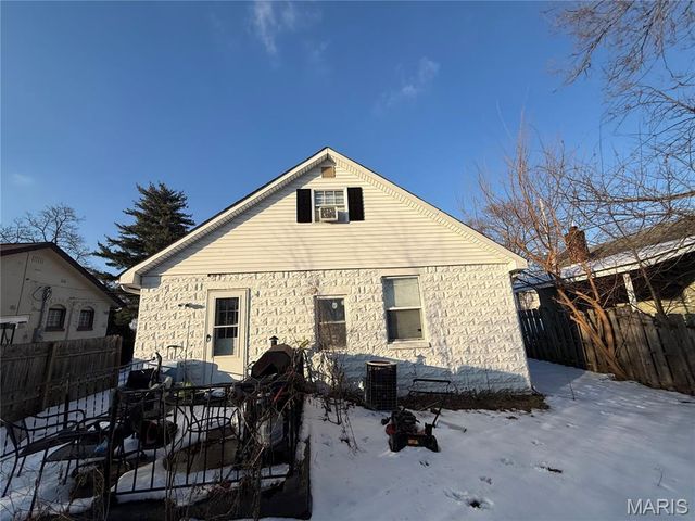 3528 Summit Avenue, Mehlville, MO 63129