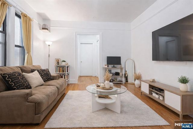270 Harrison Avenue A-209, Jersey City, NJ 07304