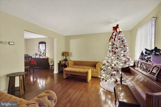 314 FAIRVIEW RD, Reading, PA 19606