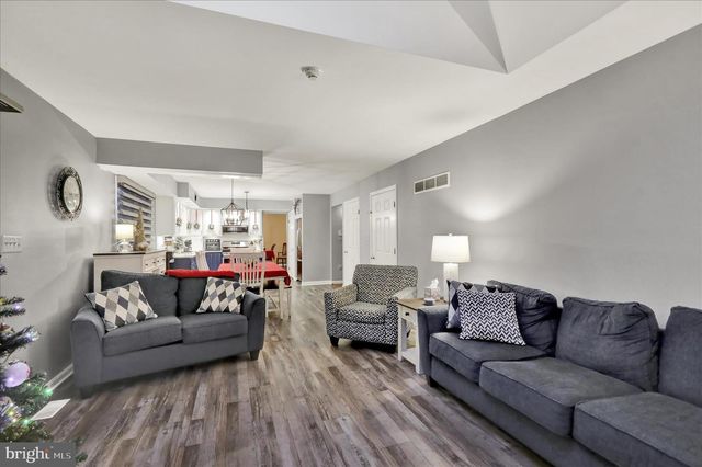 314 FAIRVIEW RD, Reading, PA 19606