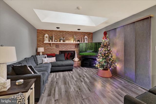 314 FAIRVIEW RD, Reading, PA 19606