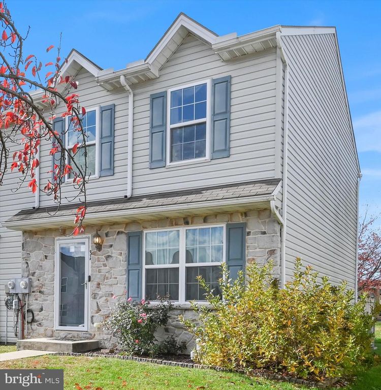 31 LAUREL DR, Myerstown, PA 17067