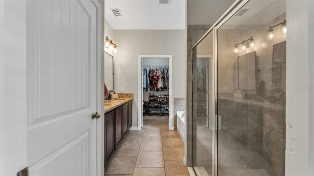 2250 BELLA LUNA CIRCLE, Lakeland, FL 33810