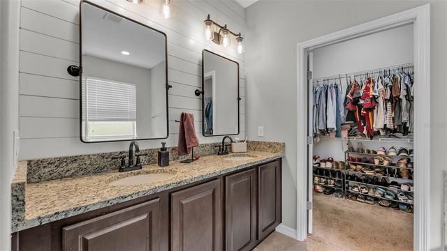 2250 BELLA LUNA CIRCLE, Lakeland, FL 33810