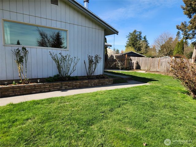 6744 La Bello Drive, Lynden, WA 98264