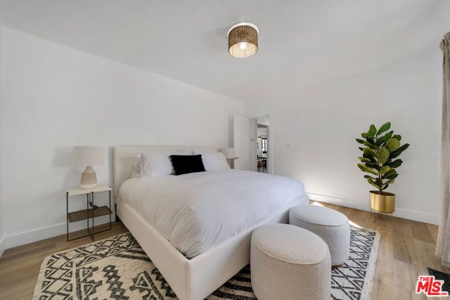 8822 Rosewood Avenue, West Hollywood, CA 90048