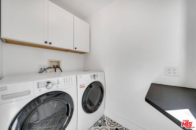 8822 Rosewood Avenue, West Hollywood, CA 90048