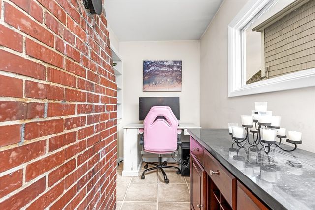 26 Bowden Avenue, Barrington, RI 02806