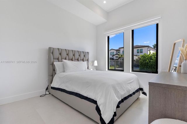 3502 Ashwood Cir N, Hollywood, FL 33312