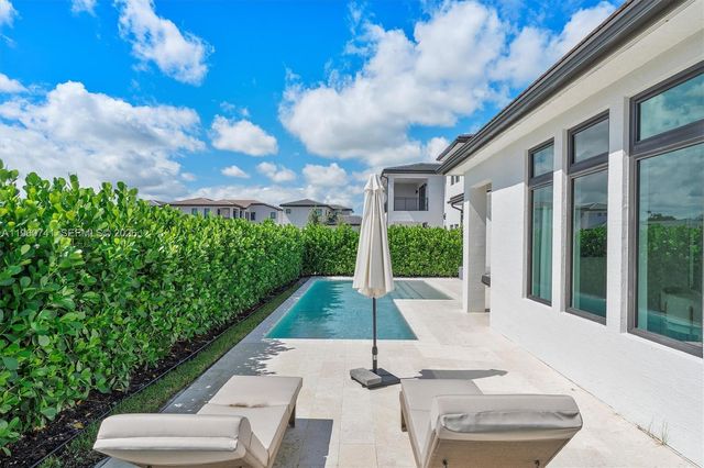 3502 Ashwood Cir N, Hollywood, FL 33312