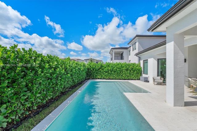 3502 Ashwood Cir N, Hollywood, FL 33312