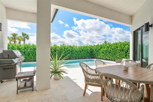 3502 Ashwood Cir N, Hollywood, FL 33312