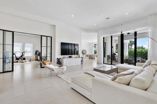 3502 Ashwood Cir N, Hollywood, FL 33312