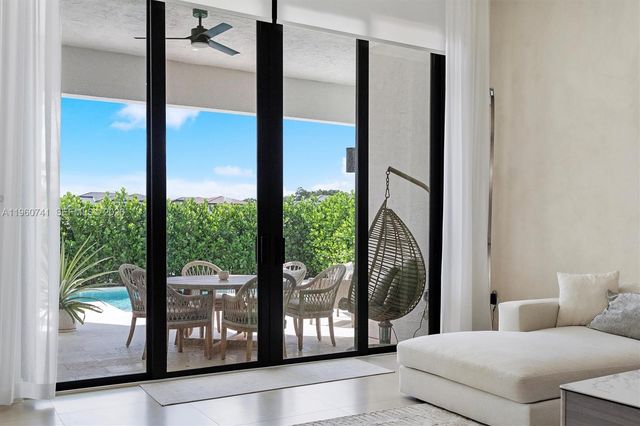 3502 Ashwood Cir N, Hollywood, FL 33312