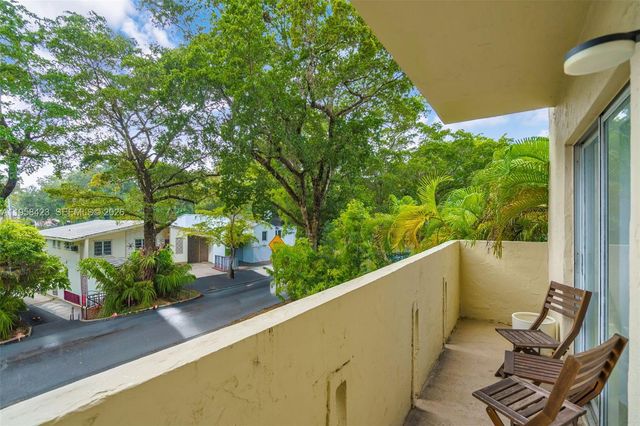 1650 S Le Jeune Rd 105, Coral Gables, FL 33134