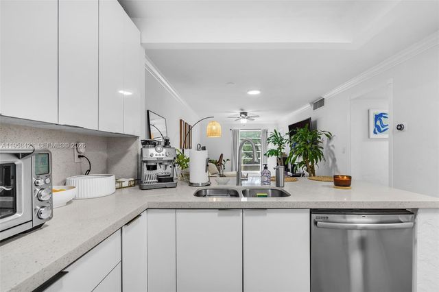 1650 S Le Jeune Rd 105, Coral Gables, FL 33134