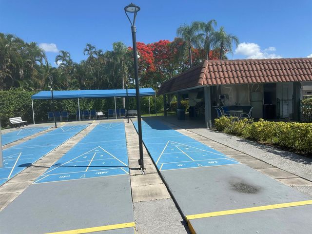 8960 S Hollybrook 301, Pembroke Pines, FL 33025