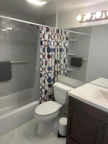 8960 S Hollybrook 301, Pembroke Pines, FL 33025
