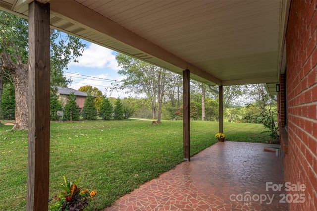 75 Panorama Drive, Asheville, NC 28806