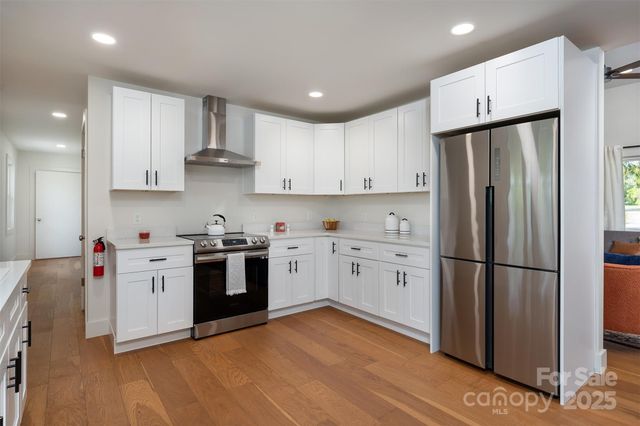 75 Panorama Drive, Asheville, NC 28806