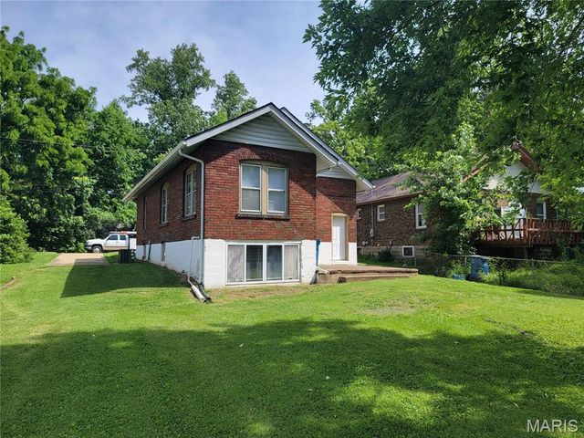 222 Randolph Avenue, Ferguson, MO 63135