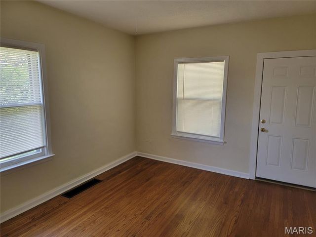 222 Randolph Avenue, Ferguson, MO 63135