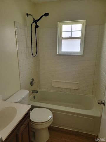 222 Randolph Avenue, Ferguson, MO 63135