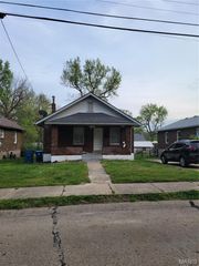 222 Randolph Avenue, Ferguson, MO 63135