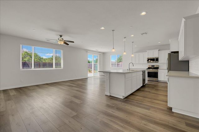 668 Atherton Way, Plumas Lake, CA 95961