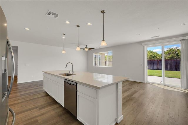 668 Atherton Way, Plumas Lake, CA 95961