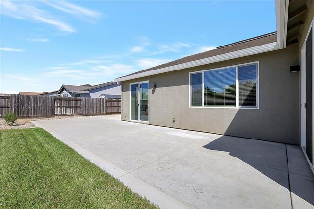 668 Atherton Way, Plumas Lake, CA 95961