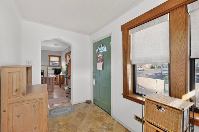 1424 Fruit Avenue NW, Albuquerque, NM 87104