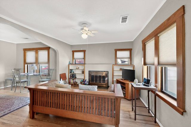 1424 Fruit Avenue NW, Albuquerque, NM 87104