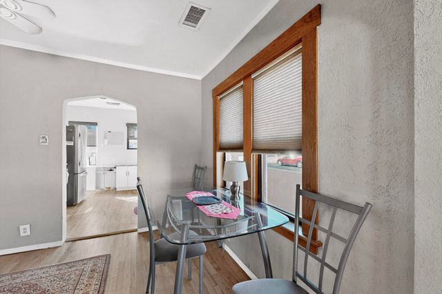 1424 Fruit Avenue NW, Albuquerque, NM 87104