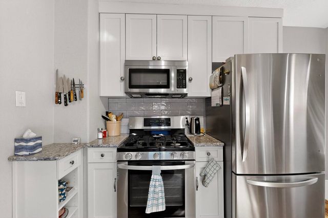 1424 Fruit Avenue NW, Albuquerque, NM 87104