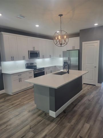 4354 Phlox Street, Houston, TX 77051