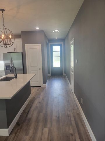 4354 Phlox Street, Houston, TX 77051