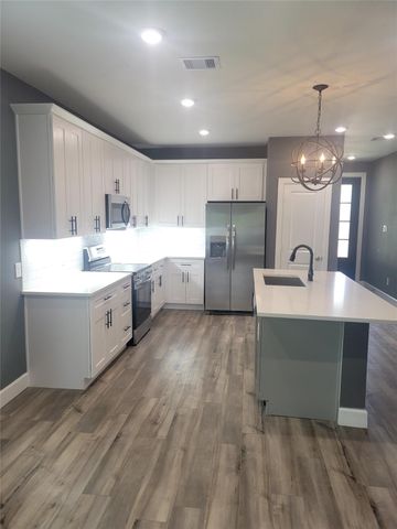 4354 Phlox Street, Houston, TX 77051