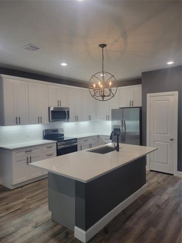 4354 Phlox Street, Houston, TX 77051