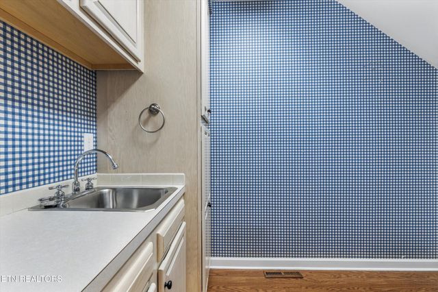 7605 Harrisburg Court, Knoxville, TN 37909