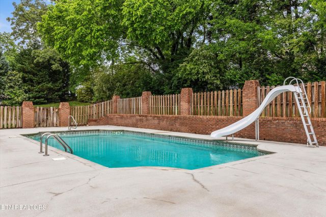 7605 Harrisburg Court, Knoxville, TN 37909