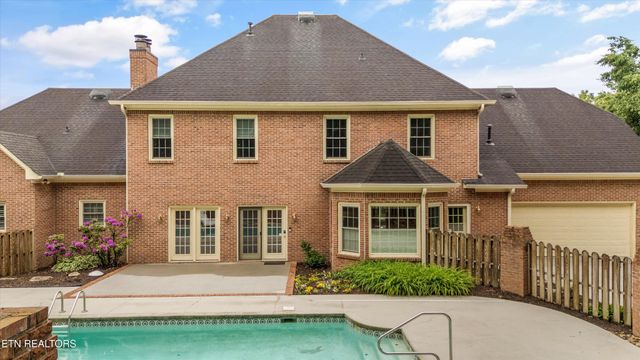 7605 Harrisburg Court, Knoxville, TN 37909