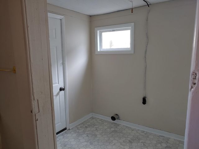 408 W 5th, Newton, KS 67114