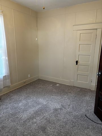 408 W 5th, Newton, KS 67114